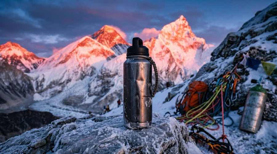 La Botella Térmica que Salvó Vidas en el Everest: Cuando el Frío Mata